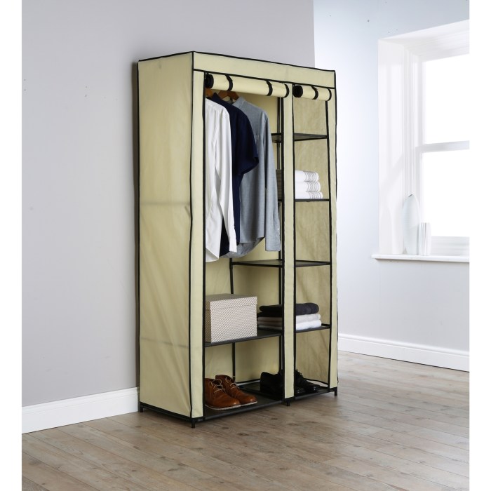 But armoire tissu