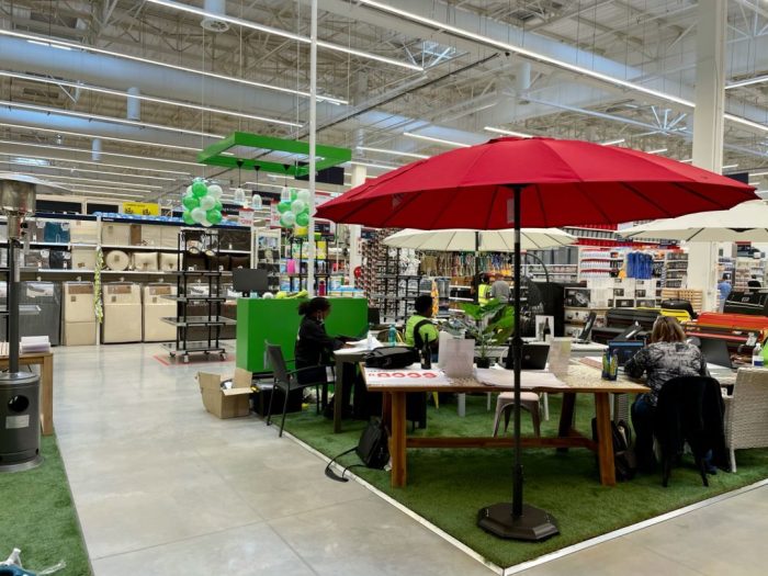 Merlin leroy interior russia store moscow improvement gardening french march preview indoor business