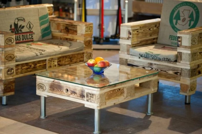 Pallets pallet recycled shared created kreativ woodpalletsfurniture