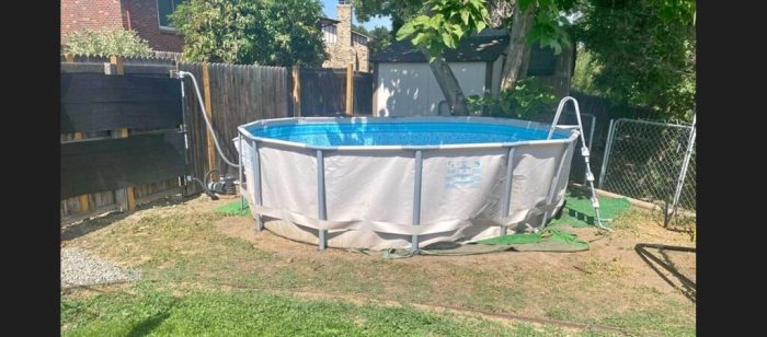 Pool leak find liner