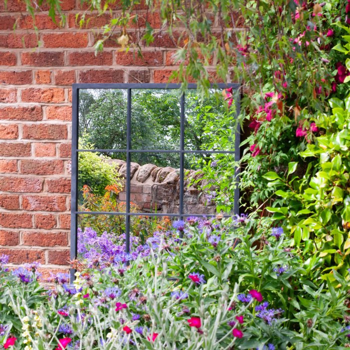 Miroir dans le jardin idee