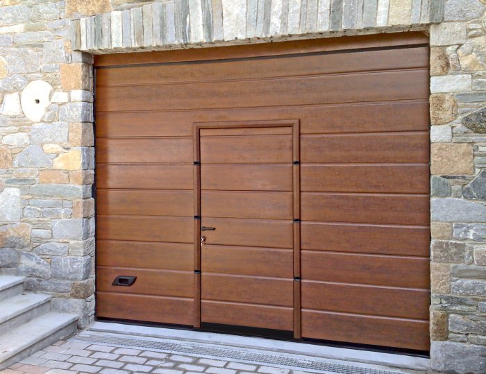 Garage sectional