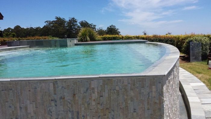 Piscine hors sol beton naturalis