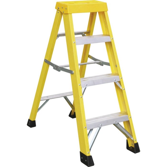 Step wooden stepladder small