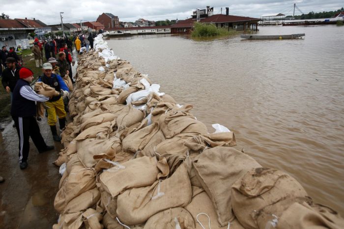 Bags sand flood sandbag barrier control empty walmart