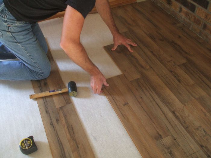 Laminate install floors flooring installing tools over steps hirerush dark