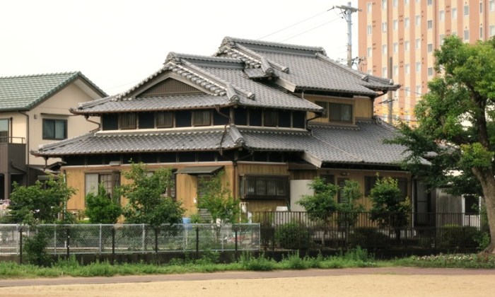 Maison japonaise traditionnelle exterieur