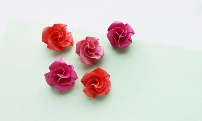 Rose en papier pliage