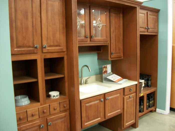 Kitchens undercabinet