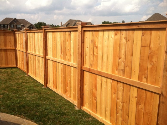 Fence batten slatted redwood cedar