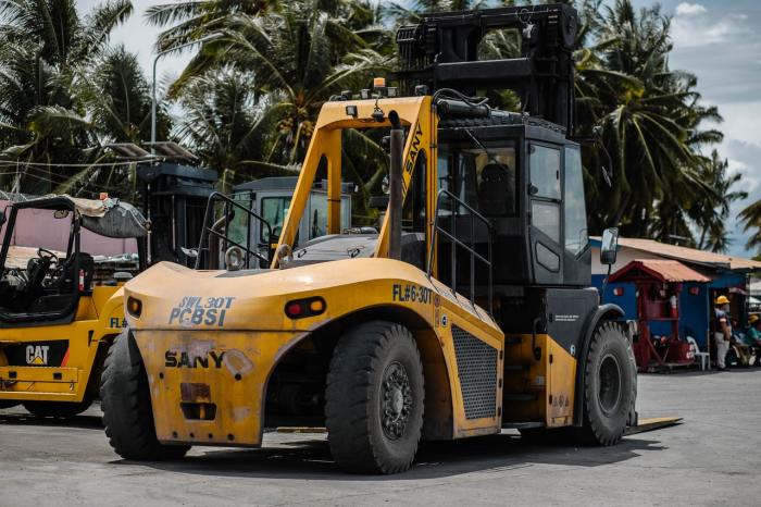 Forklift komatsu triguna