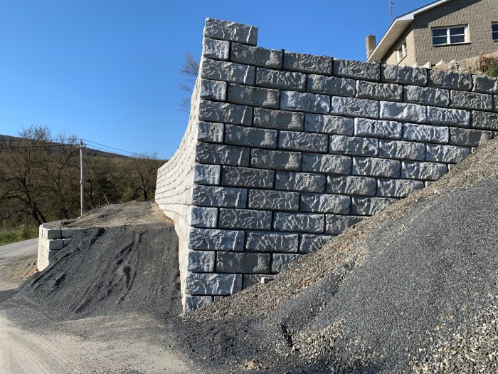 Wall retaining blocks concrete products block