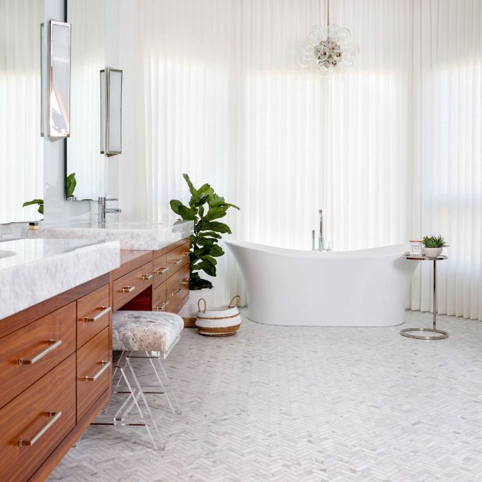 Accent herringbone showers bathrooms tiled accents bathtub travertine