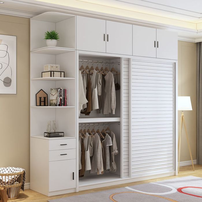 Doors sliding bedroom closets stacked overlapping bypass astuces remodelaholic portes coulissantes playroom gagner mirrors interiorbarndoorshq