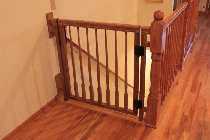 Gates munchkin hallways bronze baby