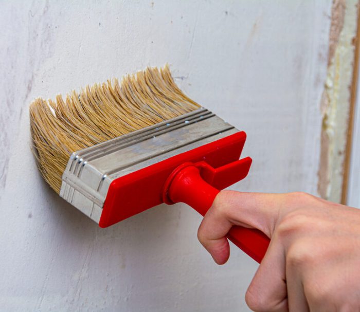 Insulating paint coat