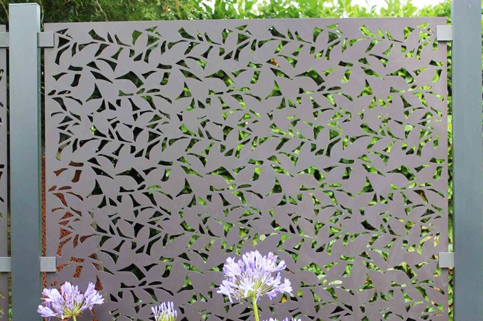 Screens garden