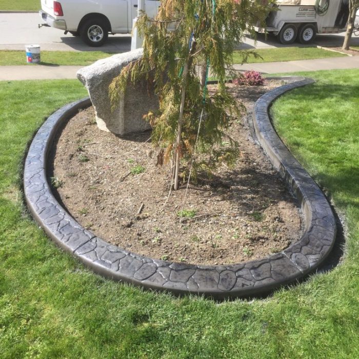 Concrete edging garden diy landscape projects ideas borders lawn landscaping beds make curb cheap backyard yard cement curbing thegardenglove border