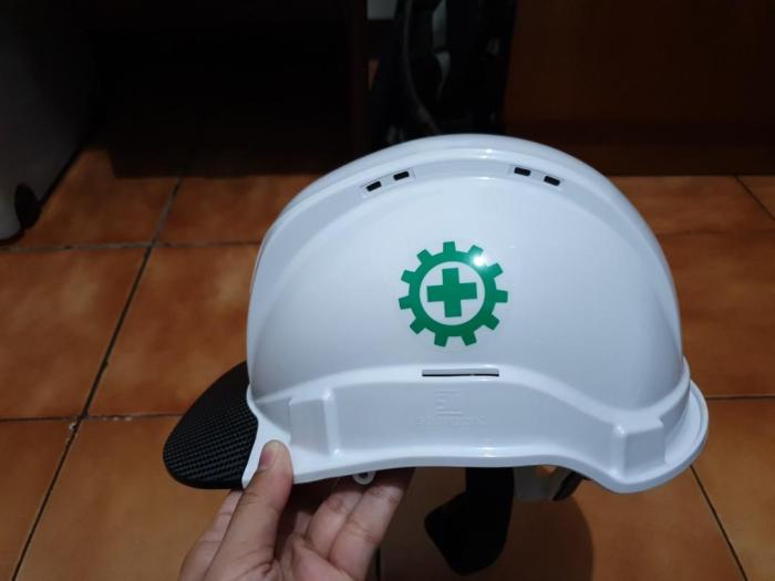 3m hard construction hat helmet white ratchet suspension point lightweight safety sitting low