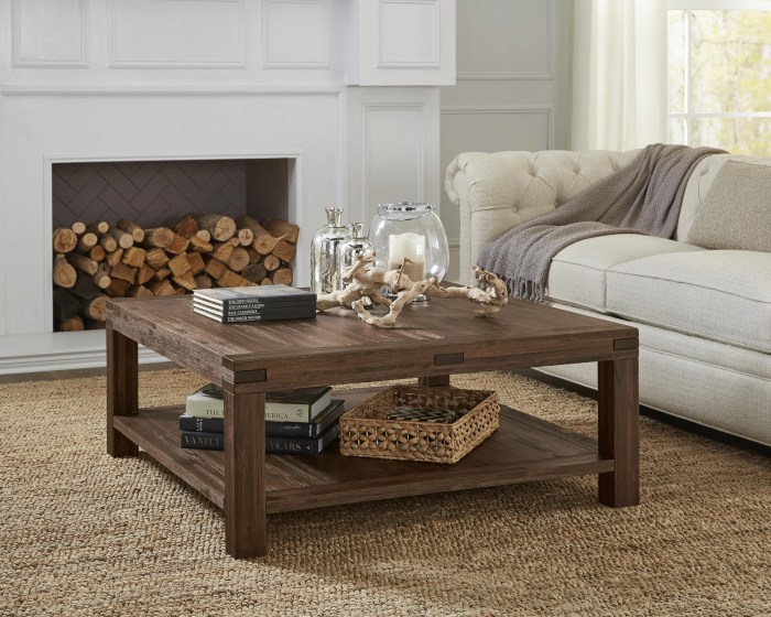 Table basse carre bois massif