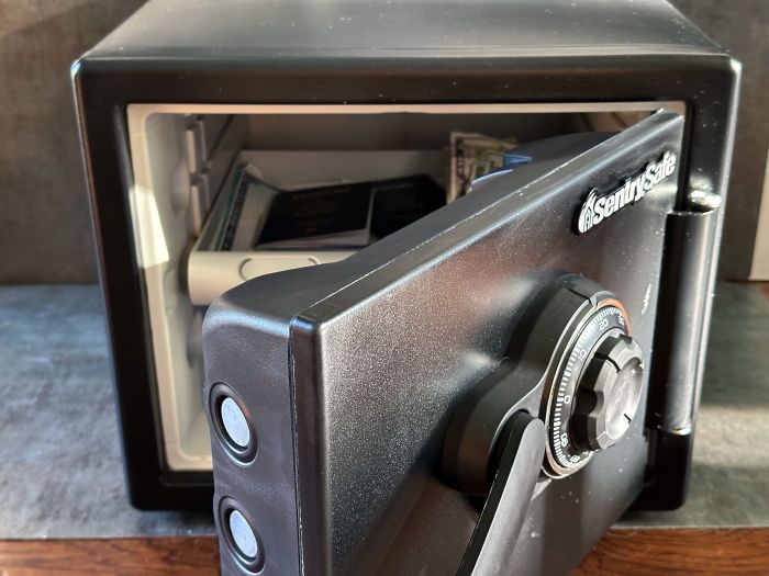 Safe fireproof sandleford titan safes fire