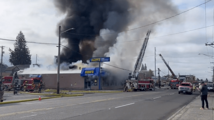 Brico depot feu a petrole