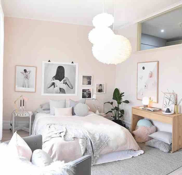 Bedroom room rooms ideas small girls girl decor bedrooms little cute teenage couch lillie teen beautiful chandelier dearlillieblog bed saved