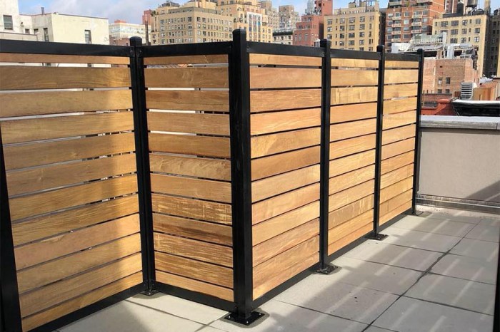 Slat fencing privacy vertical louver