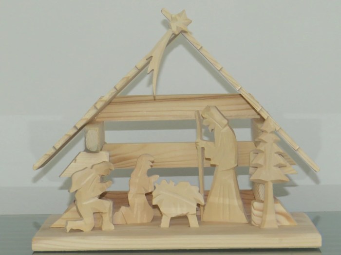 Modele de creche de noel en bois a fabriquer