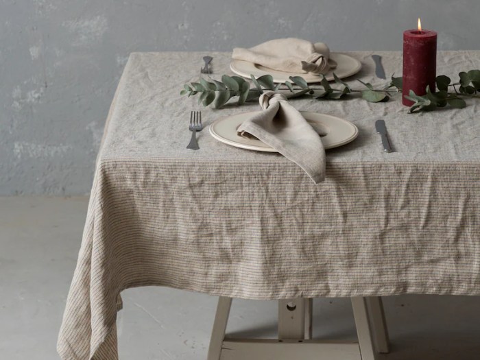 Tablecloth tablecloths offwhite