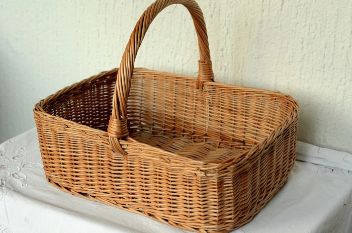 Basket rattan large round natural