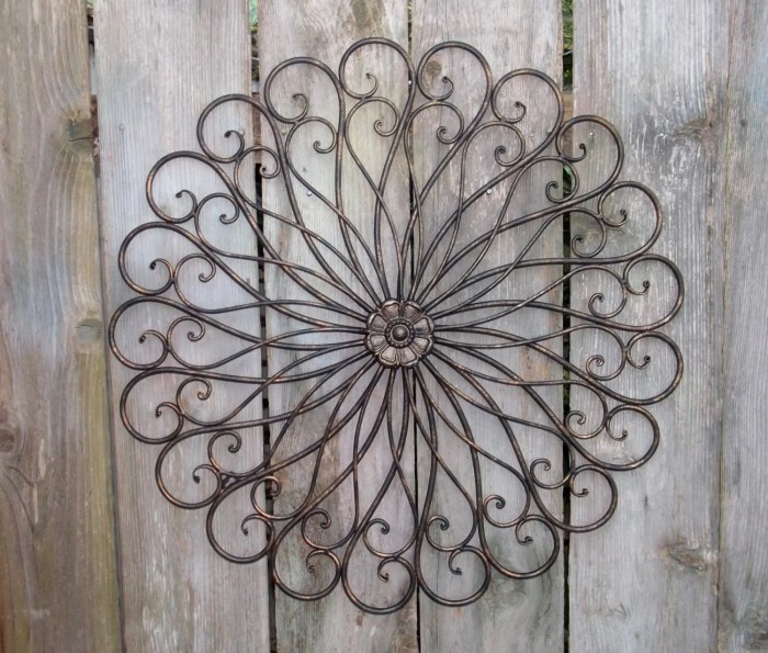 Wrought iron wall decor rustic finish golden leoque