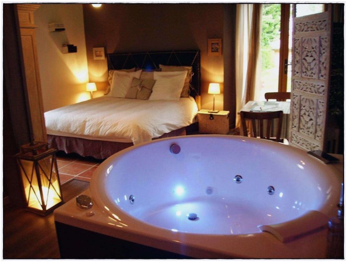 Chambre avec jacuzzi privatif mont saint michel