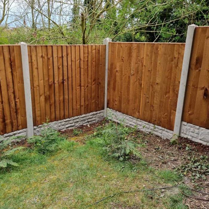 Concrete post fence vinyl cement privacy install smooth step top using roomfortuesday exposed trowel worry finish don