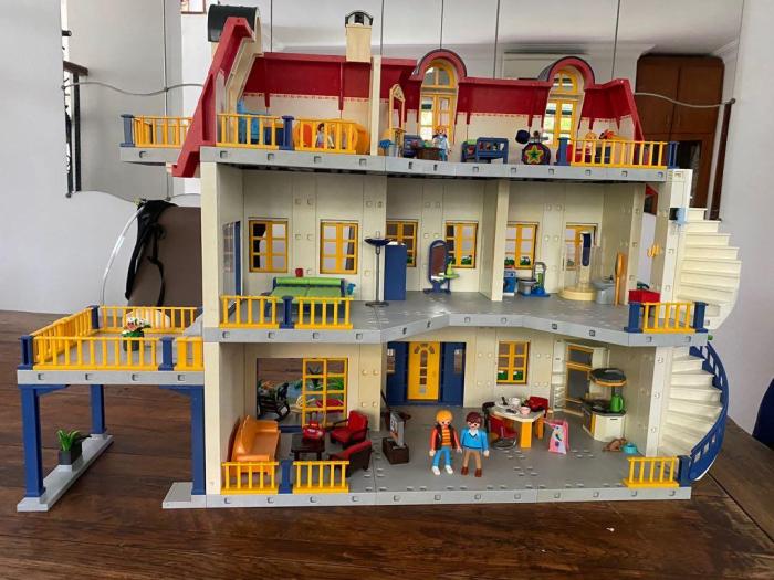 Playmobil dollhouse eds