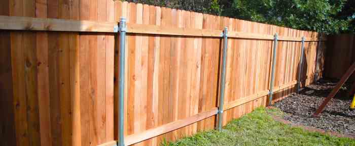 Fence privacy fences wood pallet wooden ideas fencing backyard posts yard steel residential designs building cool materials using so not