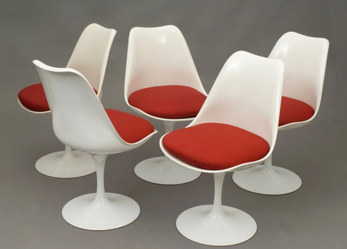 Chaises tulipe fly