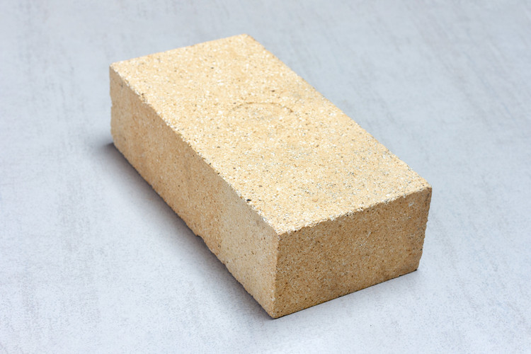 Brick refractory