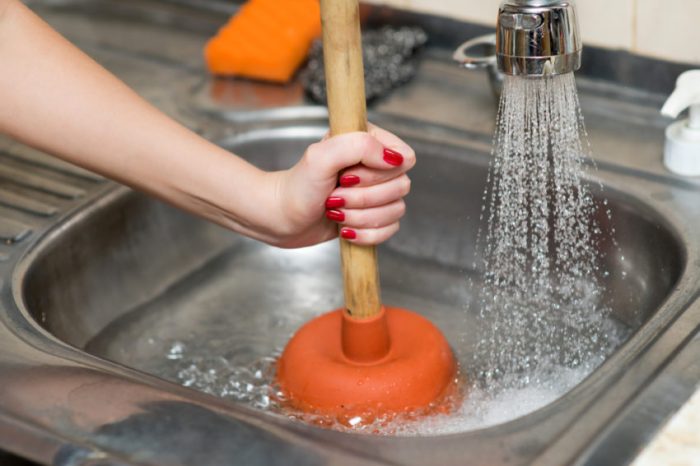 Soda drain unclog clogged drains vinegar unblock bicarbonate bathtub cleaning freshen thespruce sinks