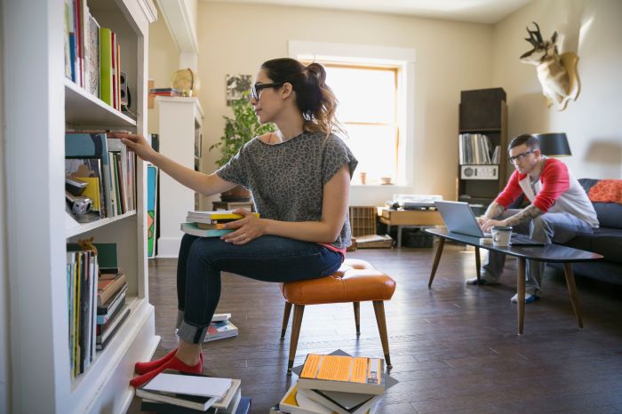 Ranger des livres : décorateurs vous conseillent